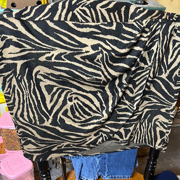 Skirt - Picture 1 of 2